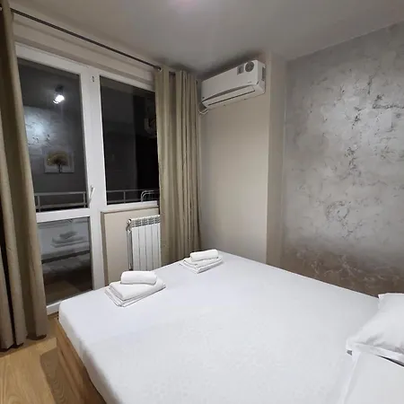 дунав билдингс 3 * Pleven