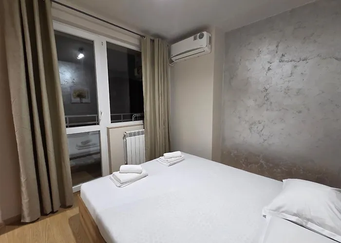 дунав билдингс 3 * Pleven